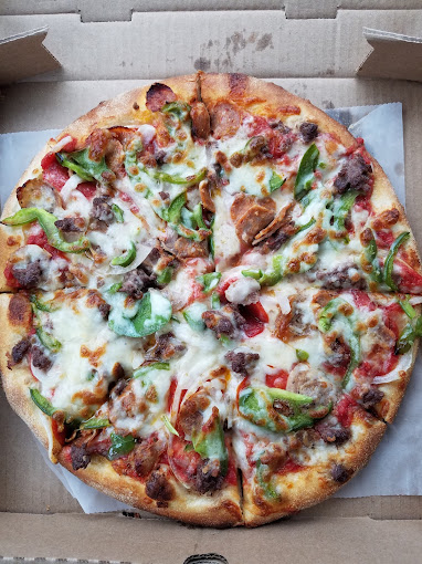 Oscar's Pizza Restaurant Image