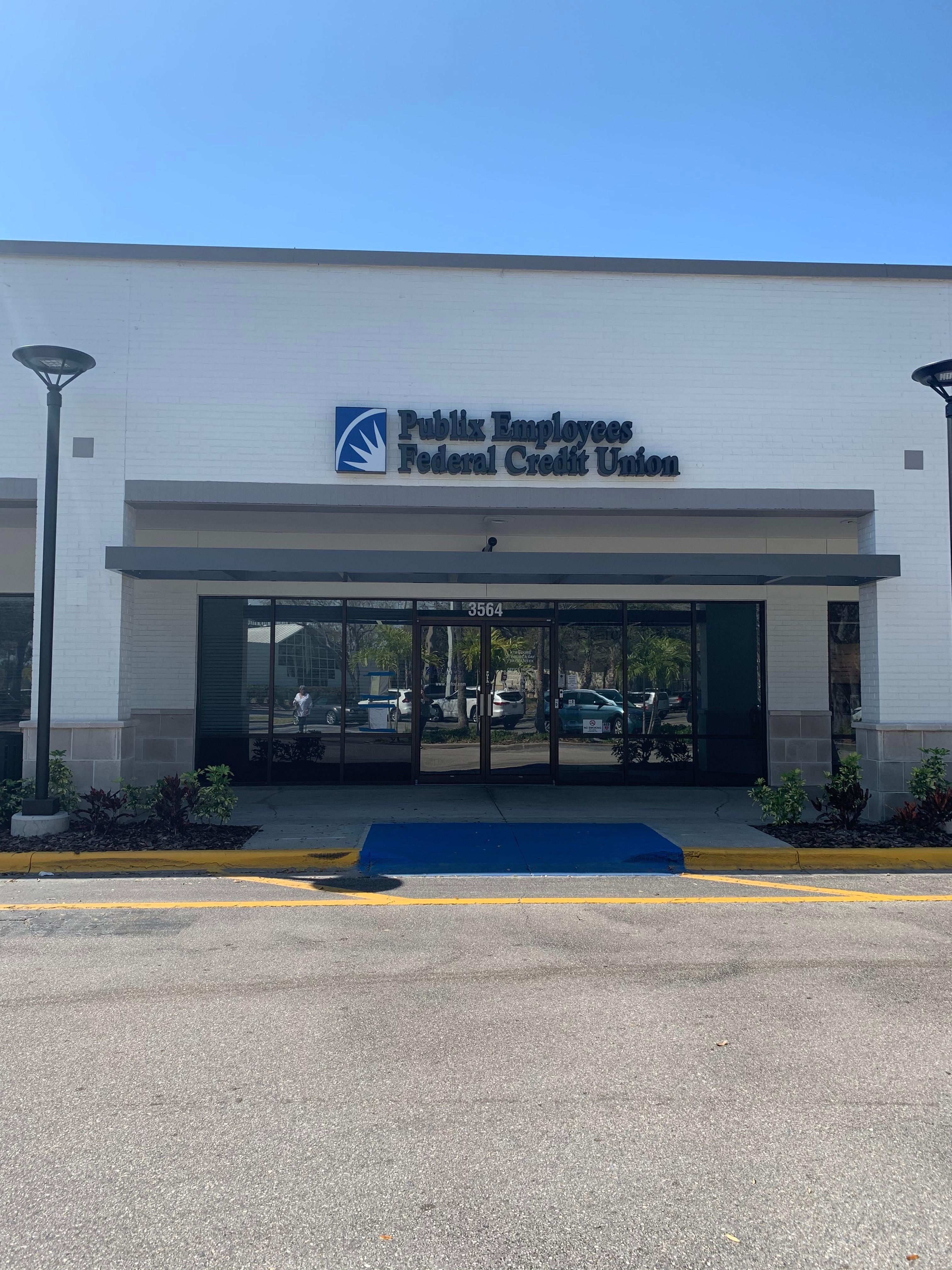 Publix Employees Federal Credit Union at Sarasota Image