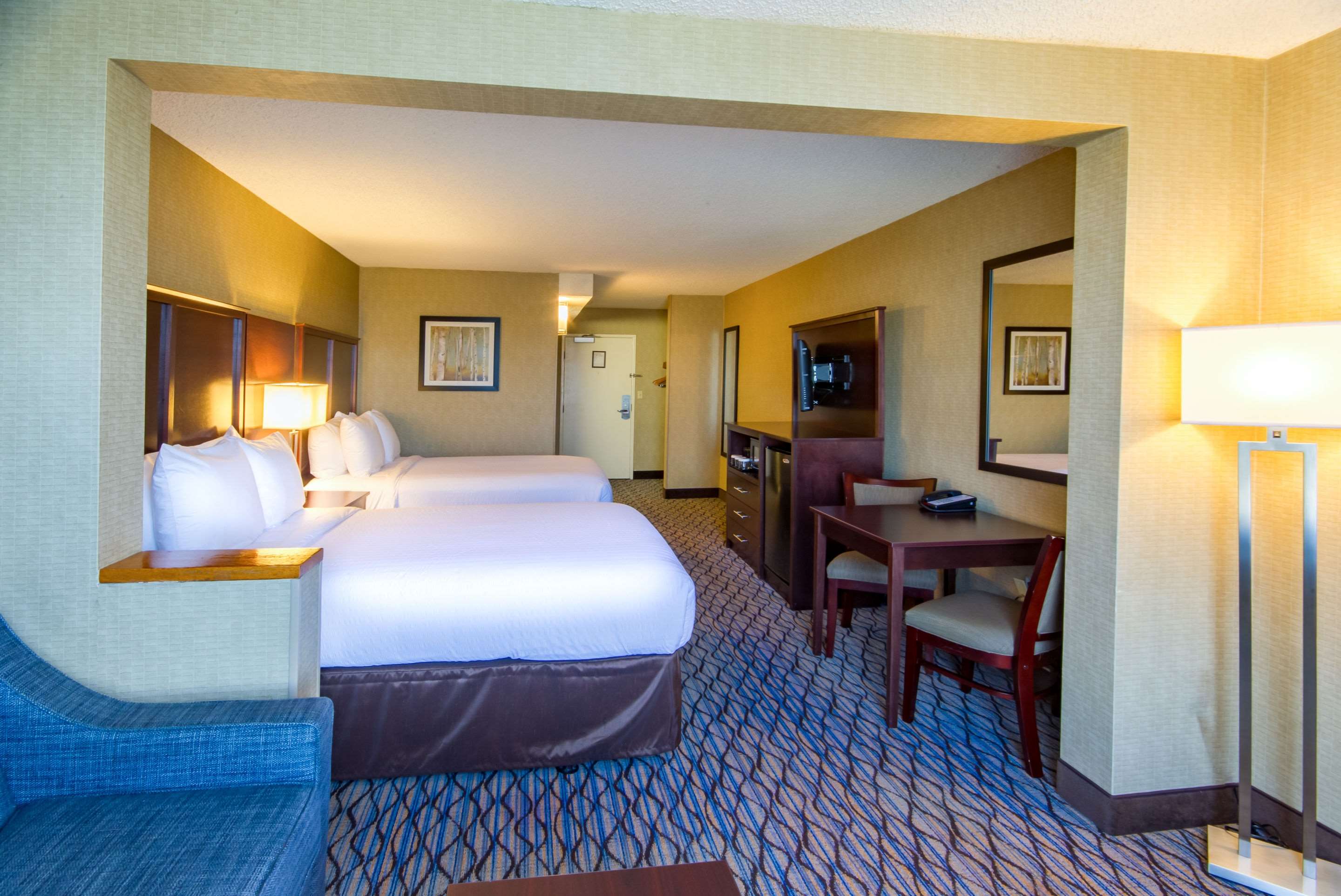 Clarion Hotel Anaheim Resort Photo