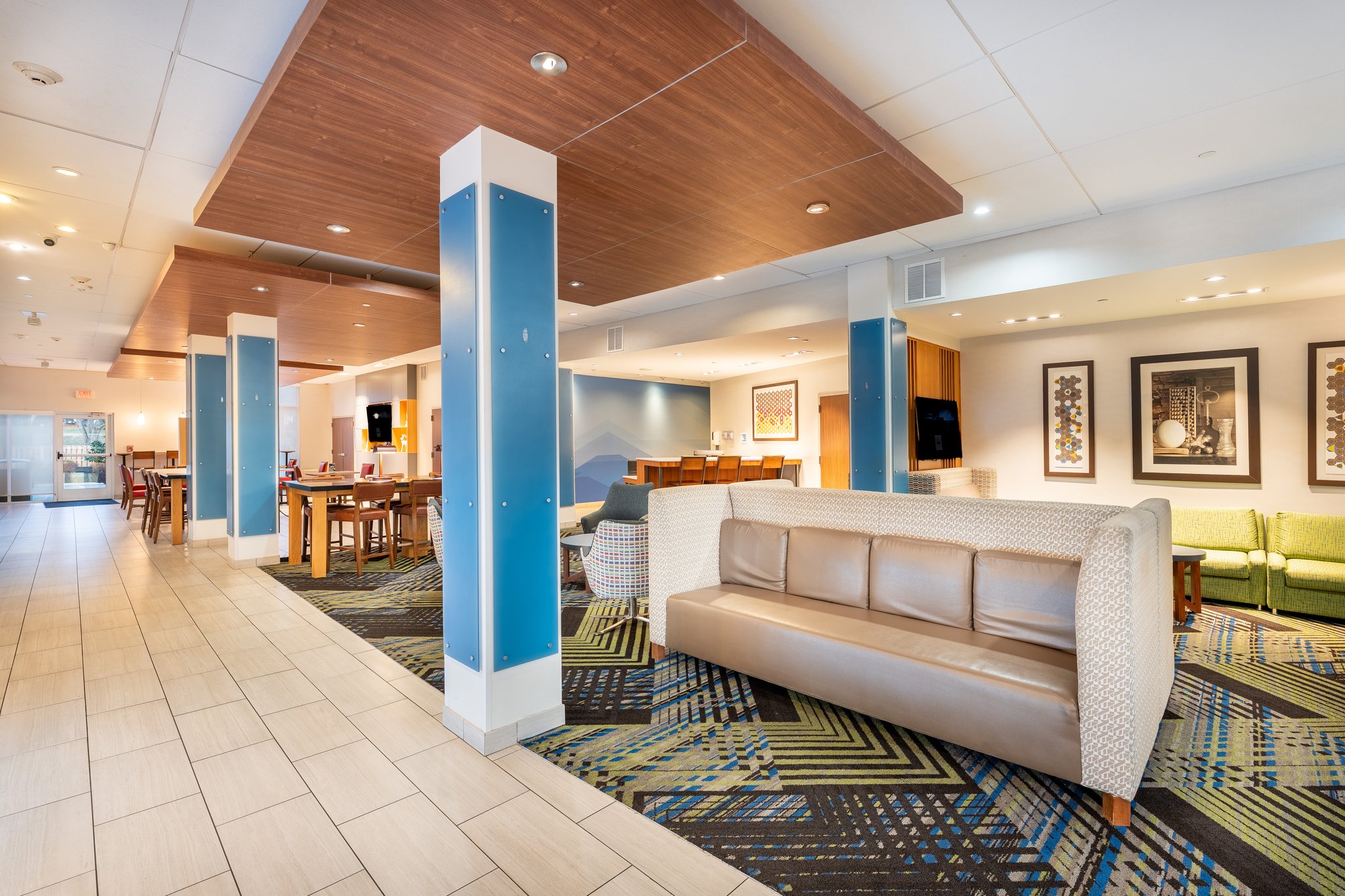 Holiday Inn Express & Suites Nashville North - Springfield by IHG Image