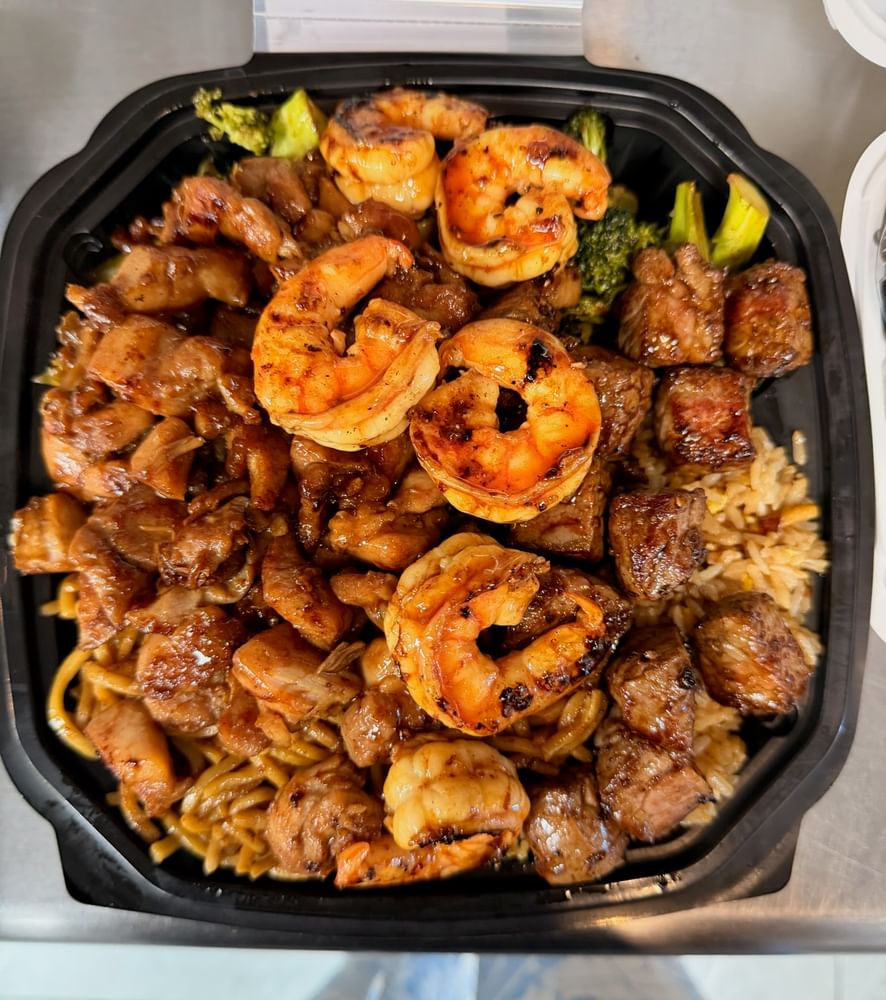 T1. CHICKEN+STEAK+SHRIMP