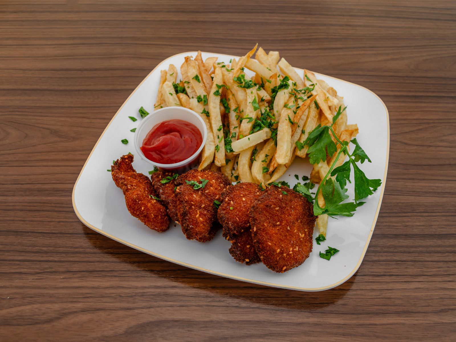 Chicken Nuggets with Fries (5 Pieces)