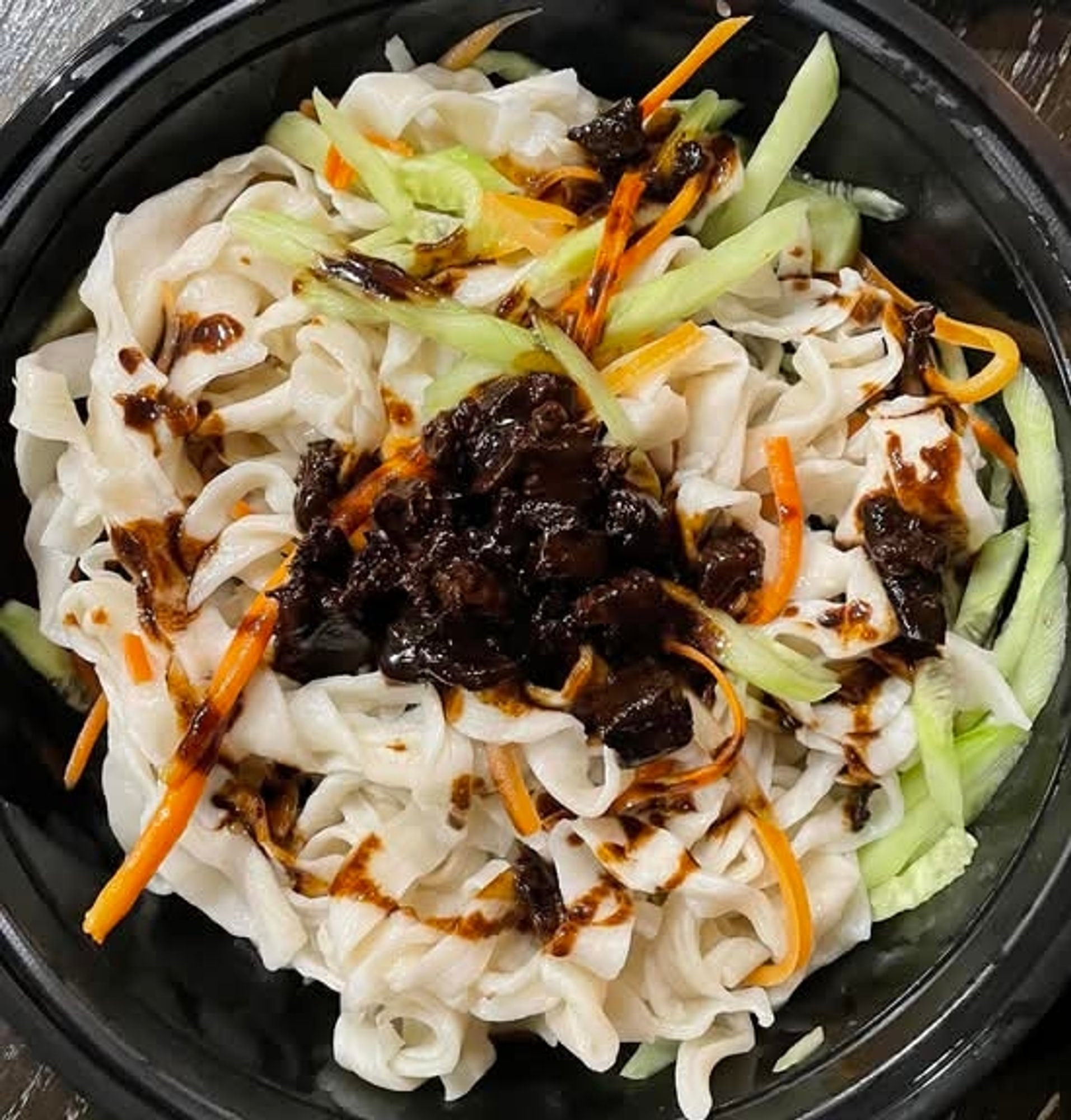 Soybean Paste Noodles / 炸酱面