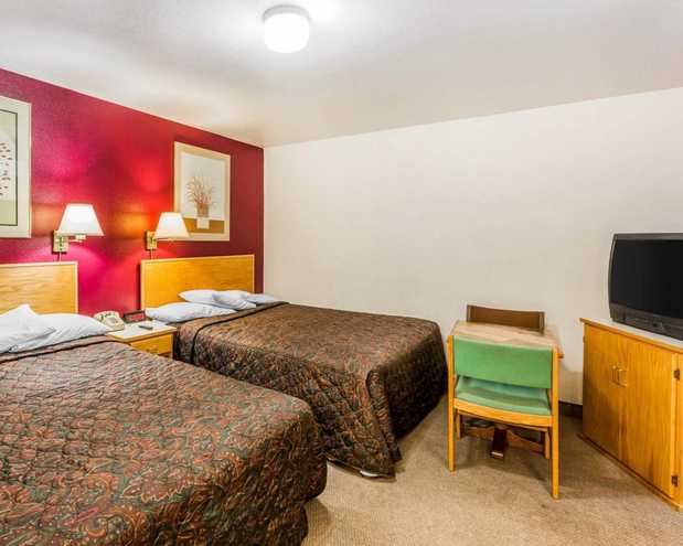 Images Rodeway Inn & Suites