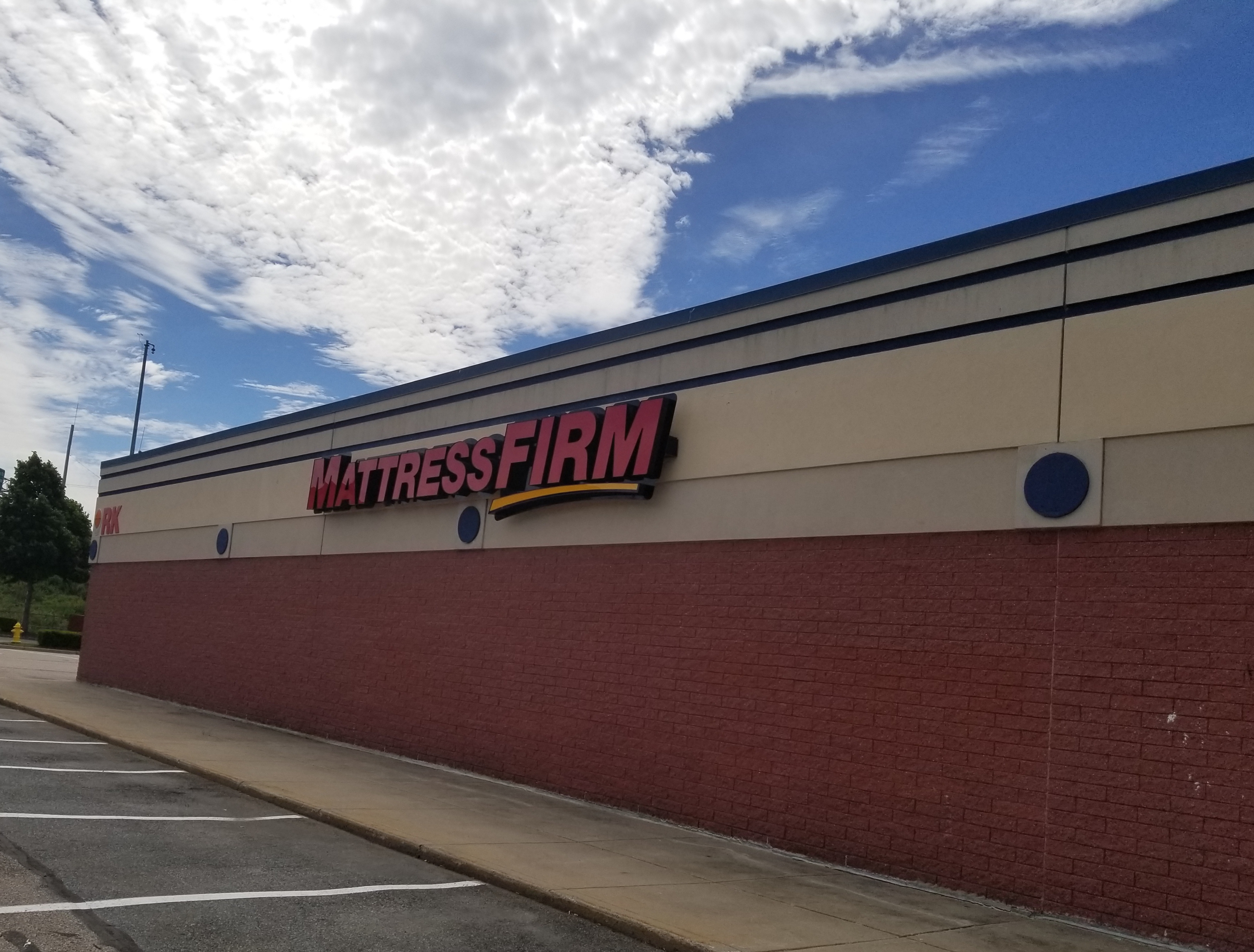 Mattress Firm Newport Photo