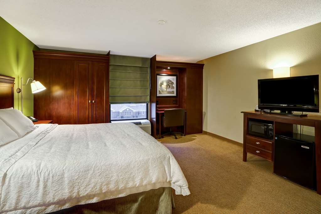 Hampton Inn Morgantown Image