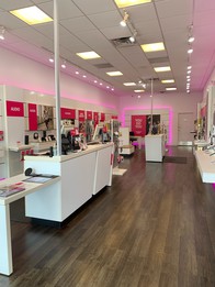 Interior photo of T-Mobile Store at Gunbarrel Rd & Igou Gap Rd, Chattanooga, TN