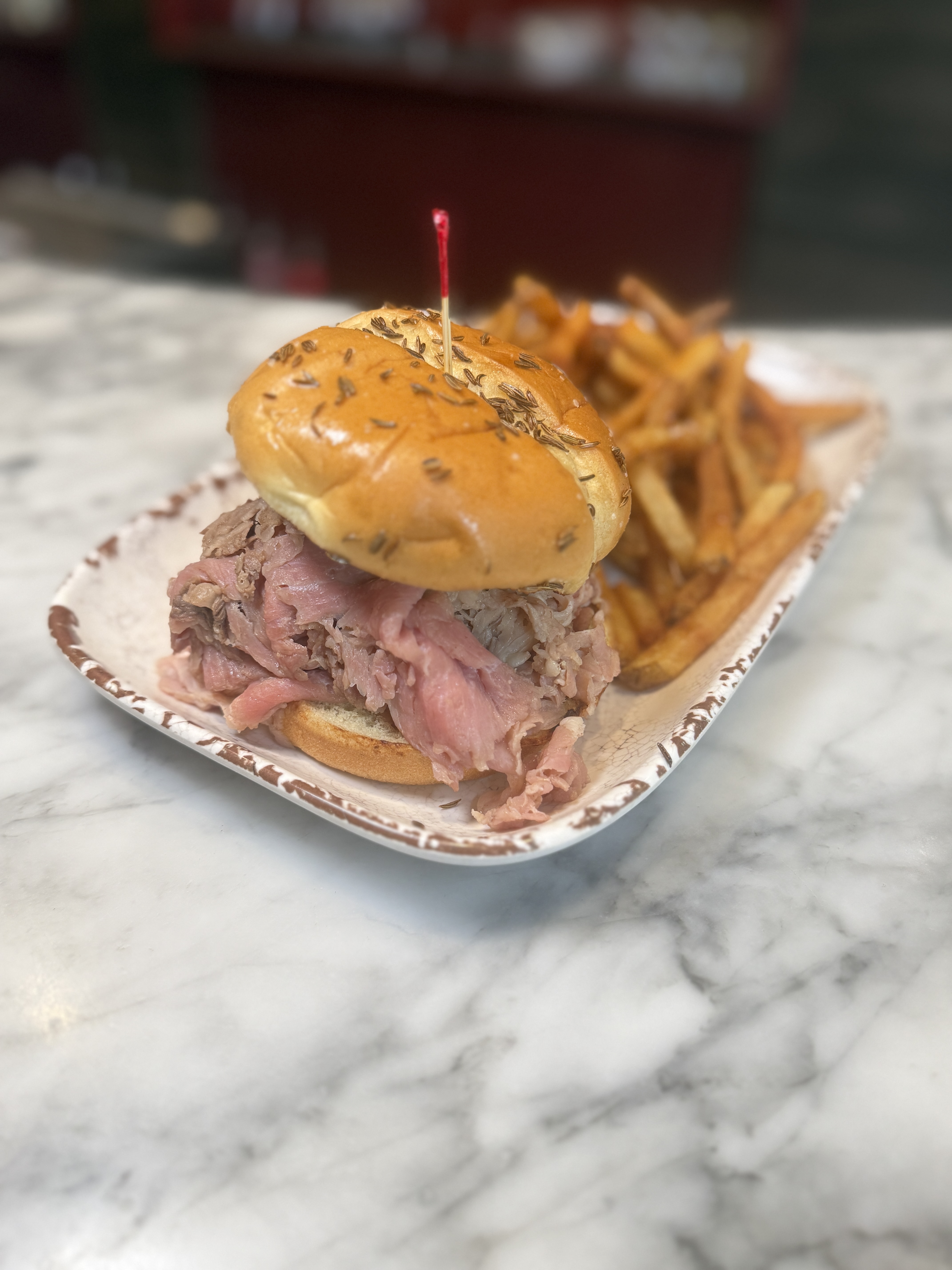 PRIME RIB ON WECK