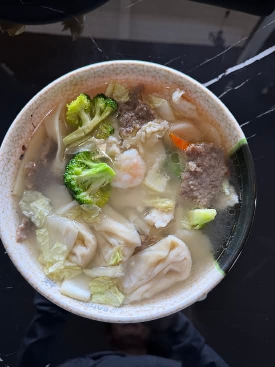 SP2. Warr Wonton Soup