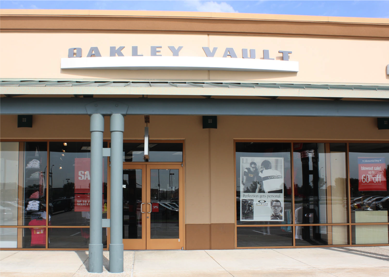 Oakley Vault Photo