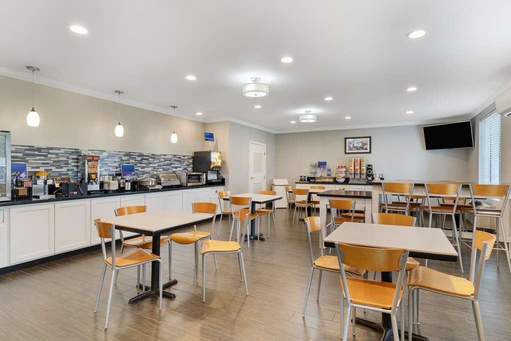 Best Western Visalia Hotel Image