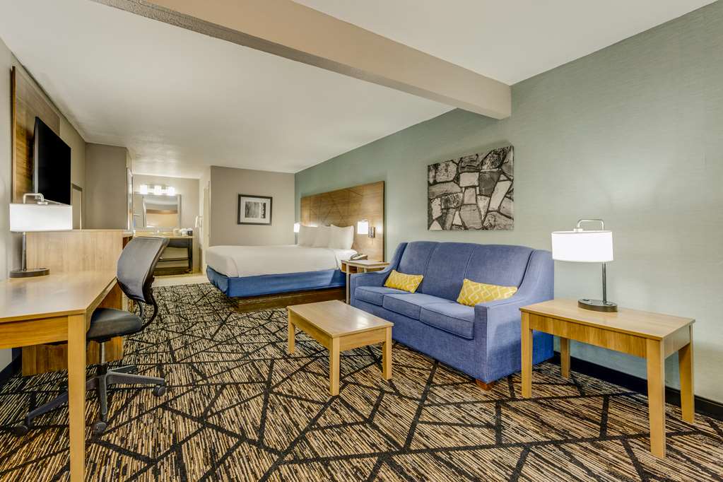 Best Western Huntsville Inn & Suites Image