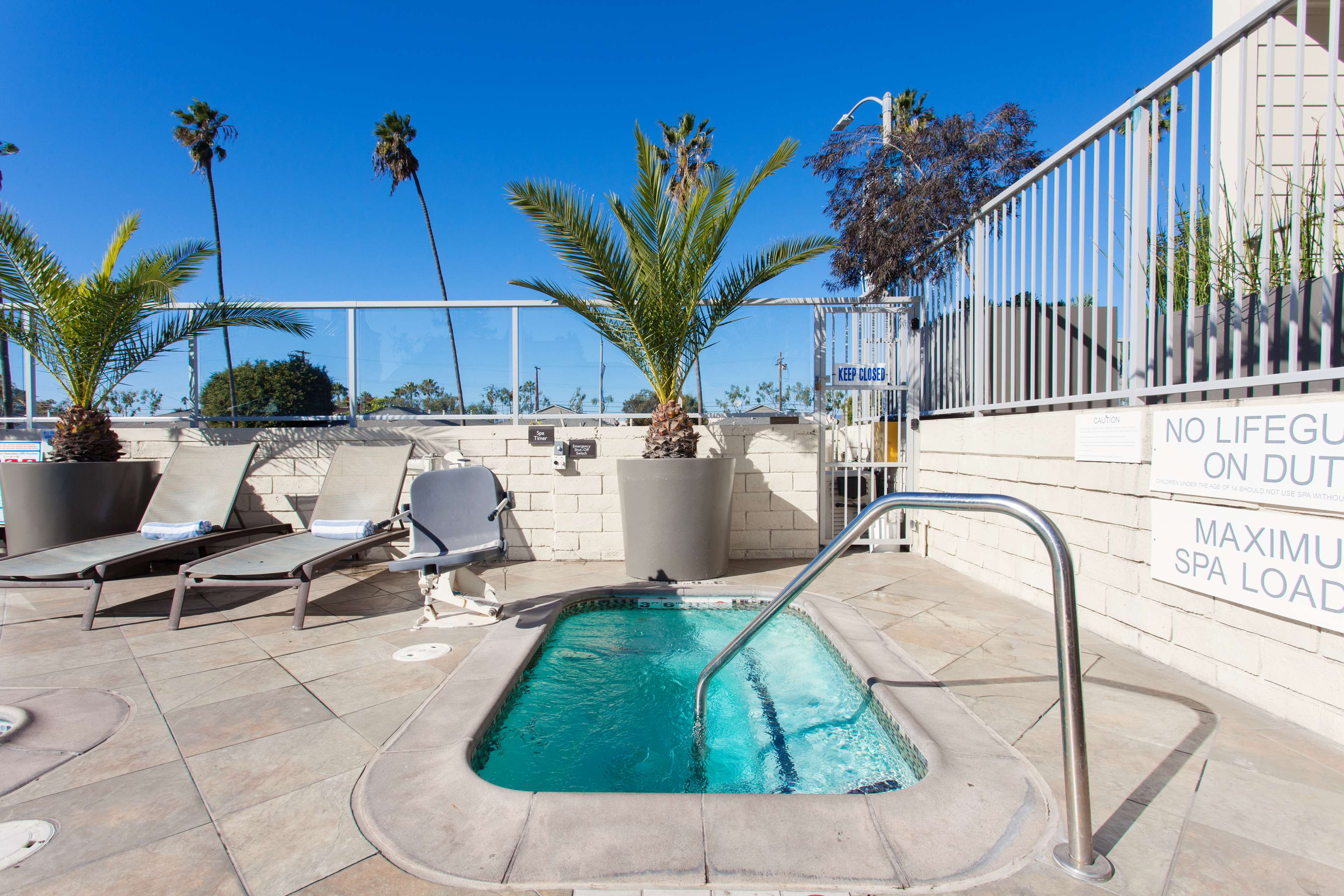 Hilton Garden Inn Los Angeles Marina Del Rey Photo