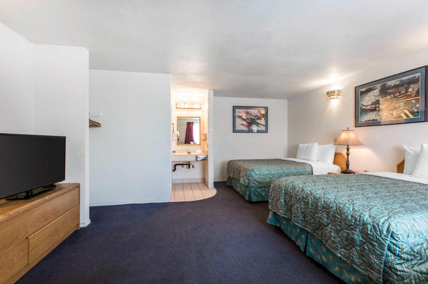 Images Rodeway Inn Beaumont I-10