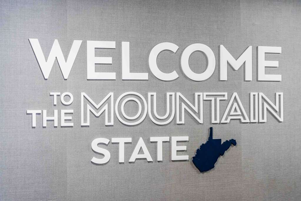 Hampton Inn Morgantown Image