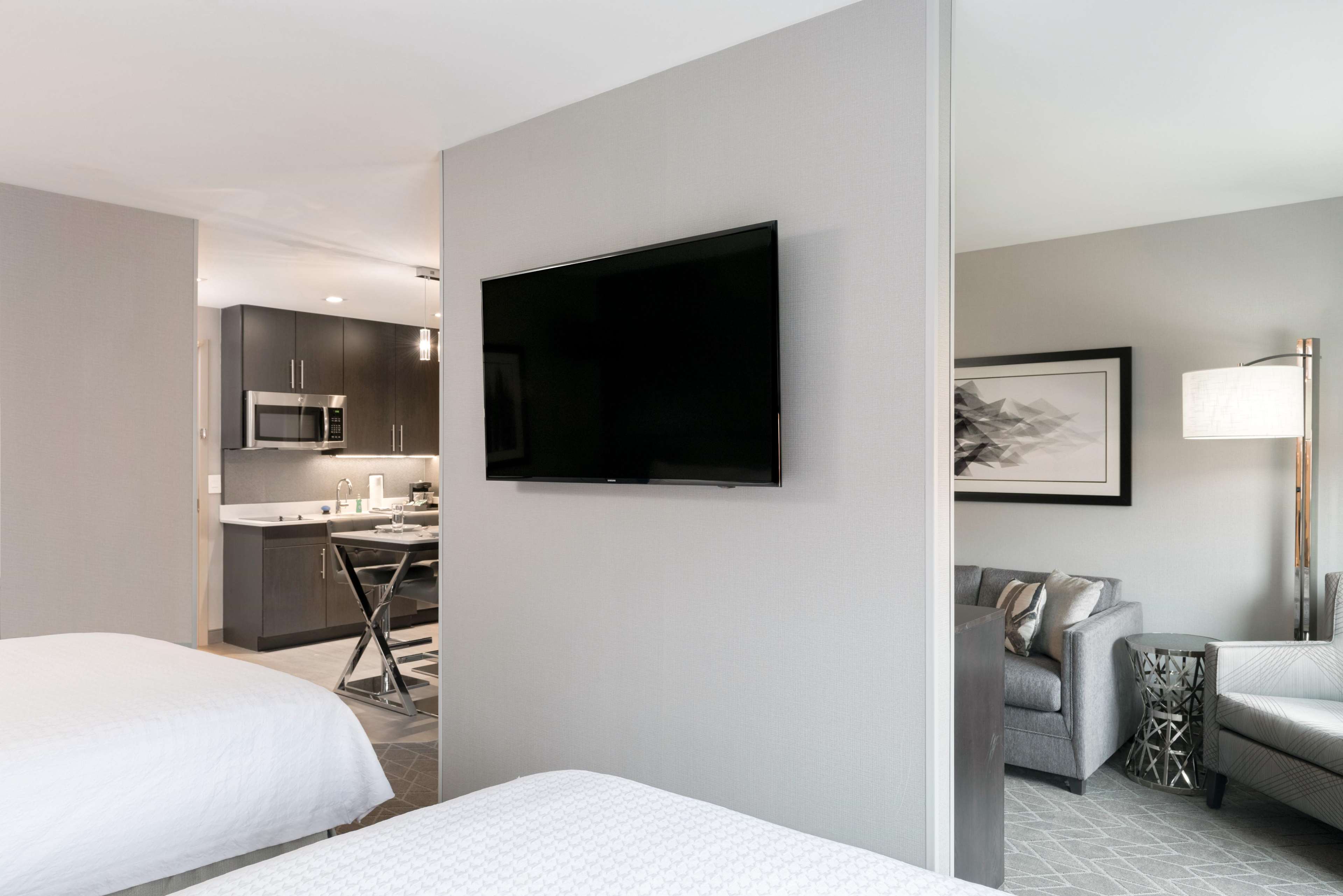 Homewood Suites By Hilton Boston Logan Airport Chelsea Photo