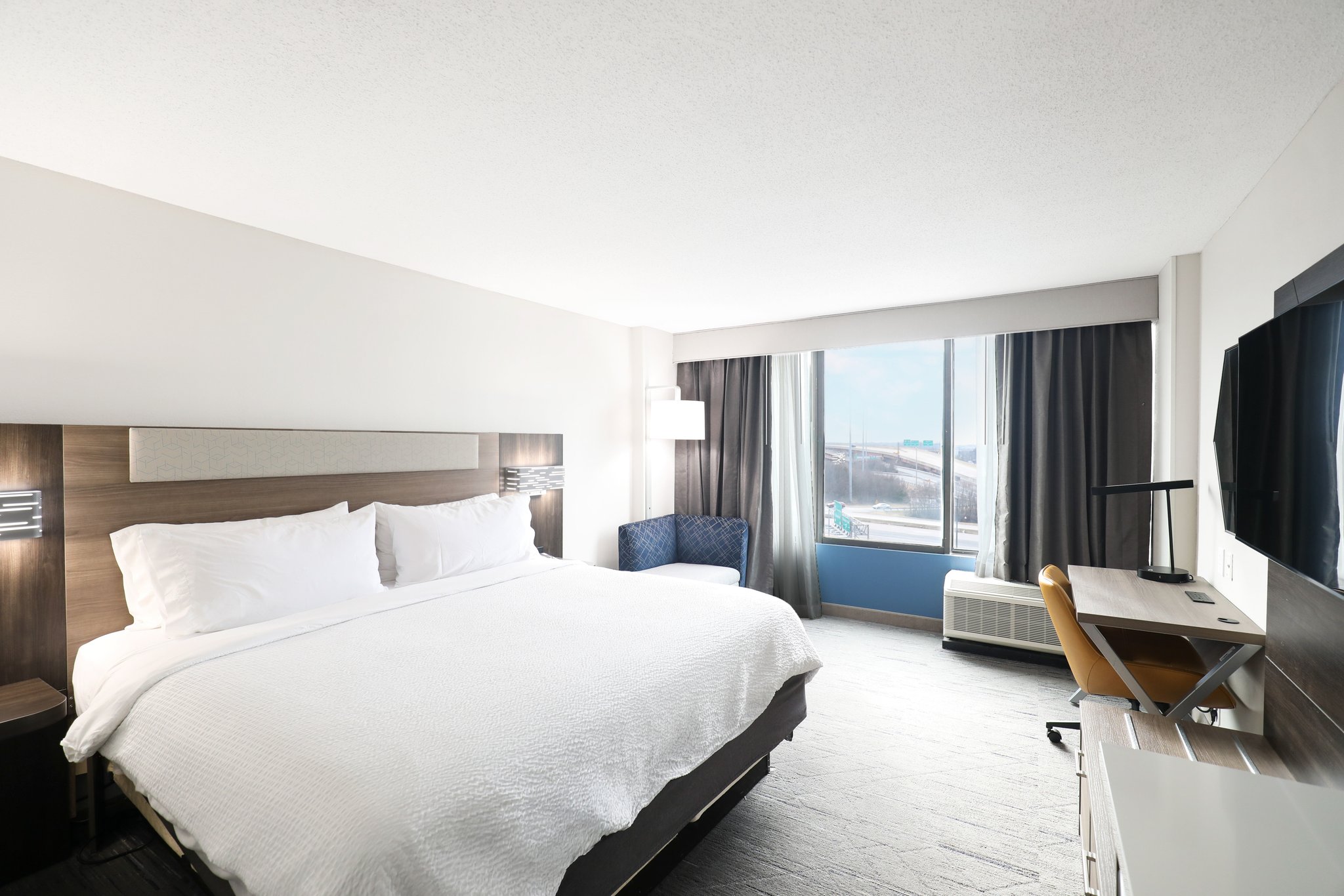 Holiday Inn Express Washington DC SW - Springfield by IHG Image