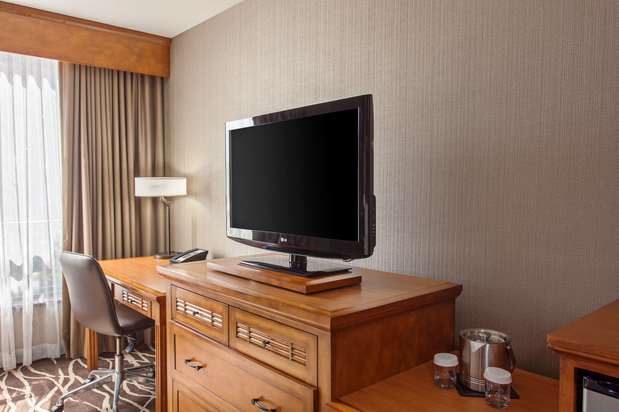 Images DoubleTree by Hilton Hotel San Bernardino