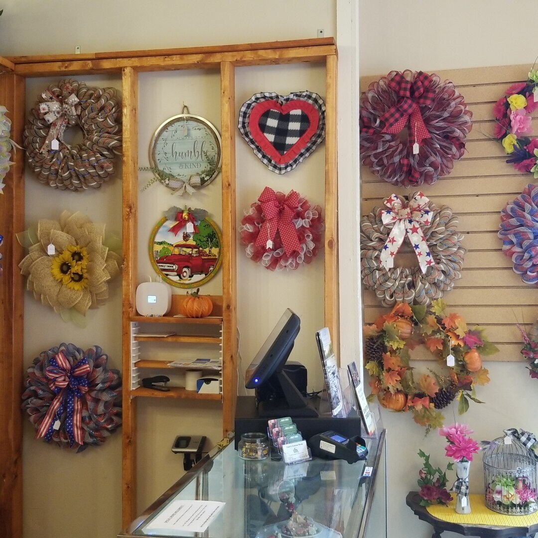 Liberty Street General Store - Craft Table Image