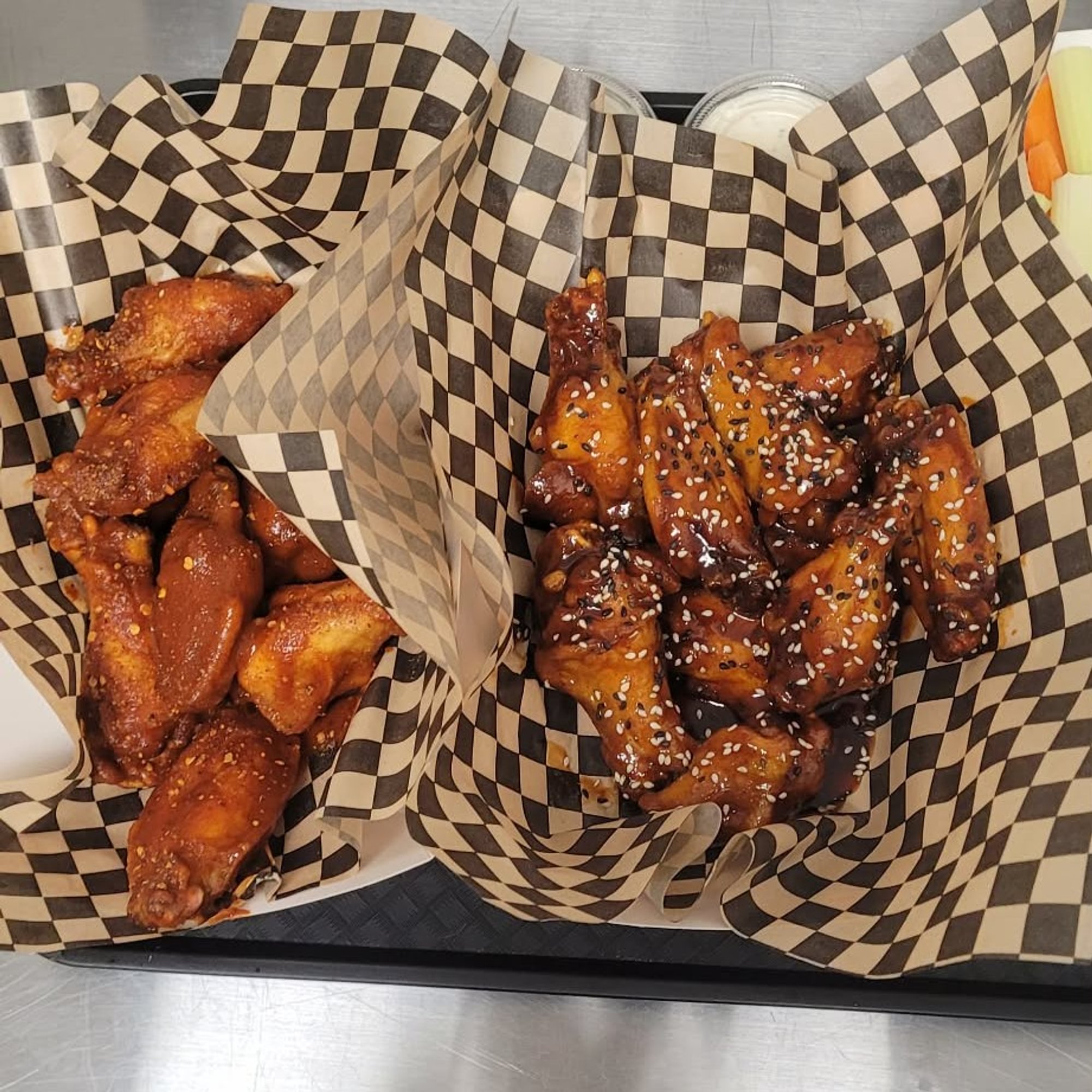 100 Wings Family