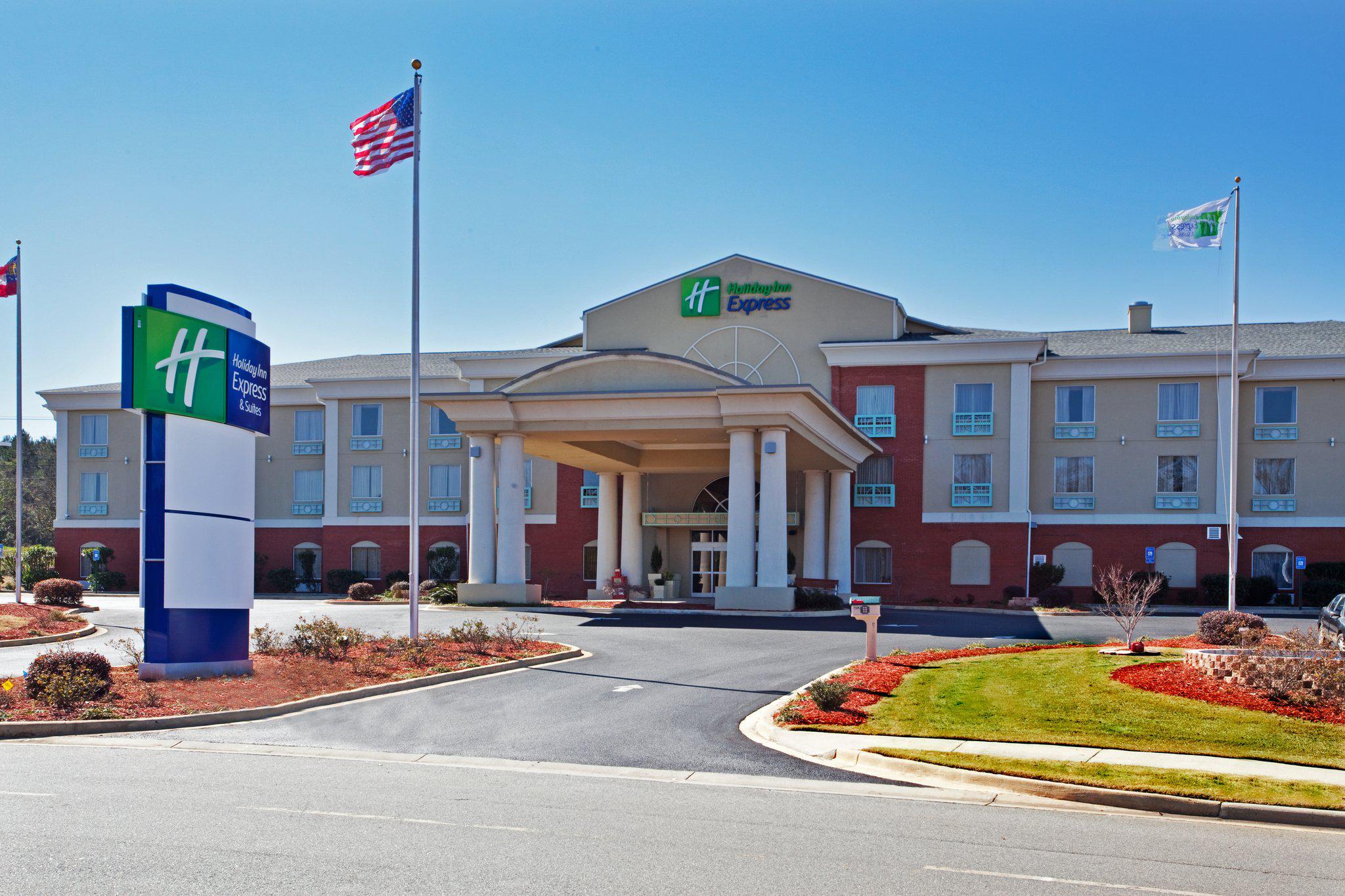 Holiday Inn Express & Suites Thomasville Photo