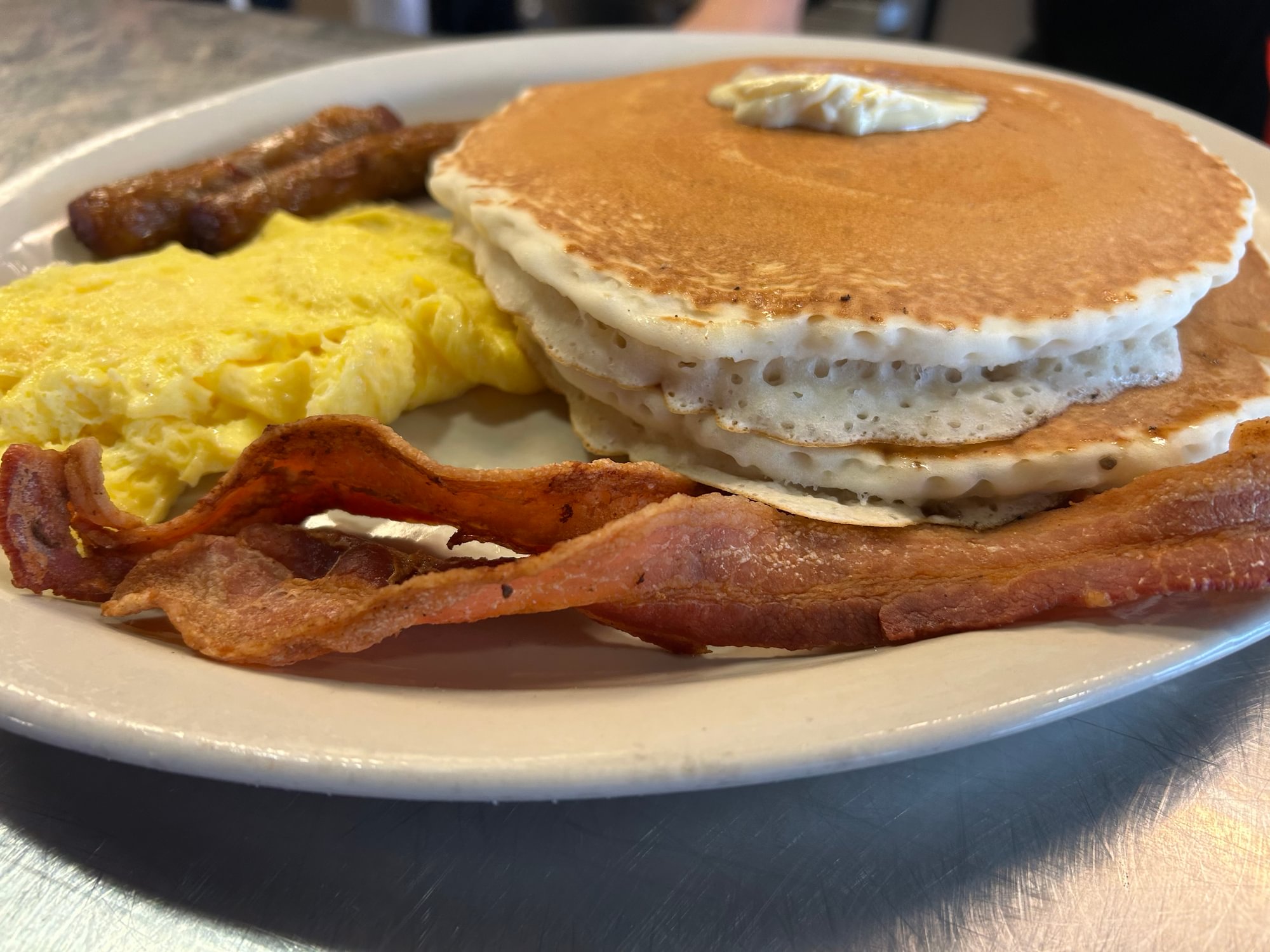 Short Stack Deluxe W/ 2 Eggs