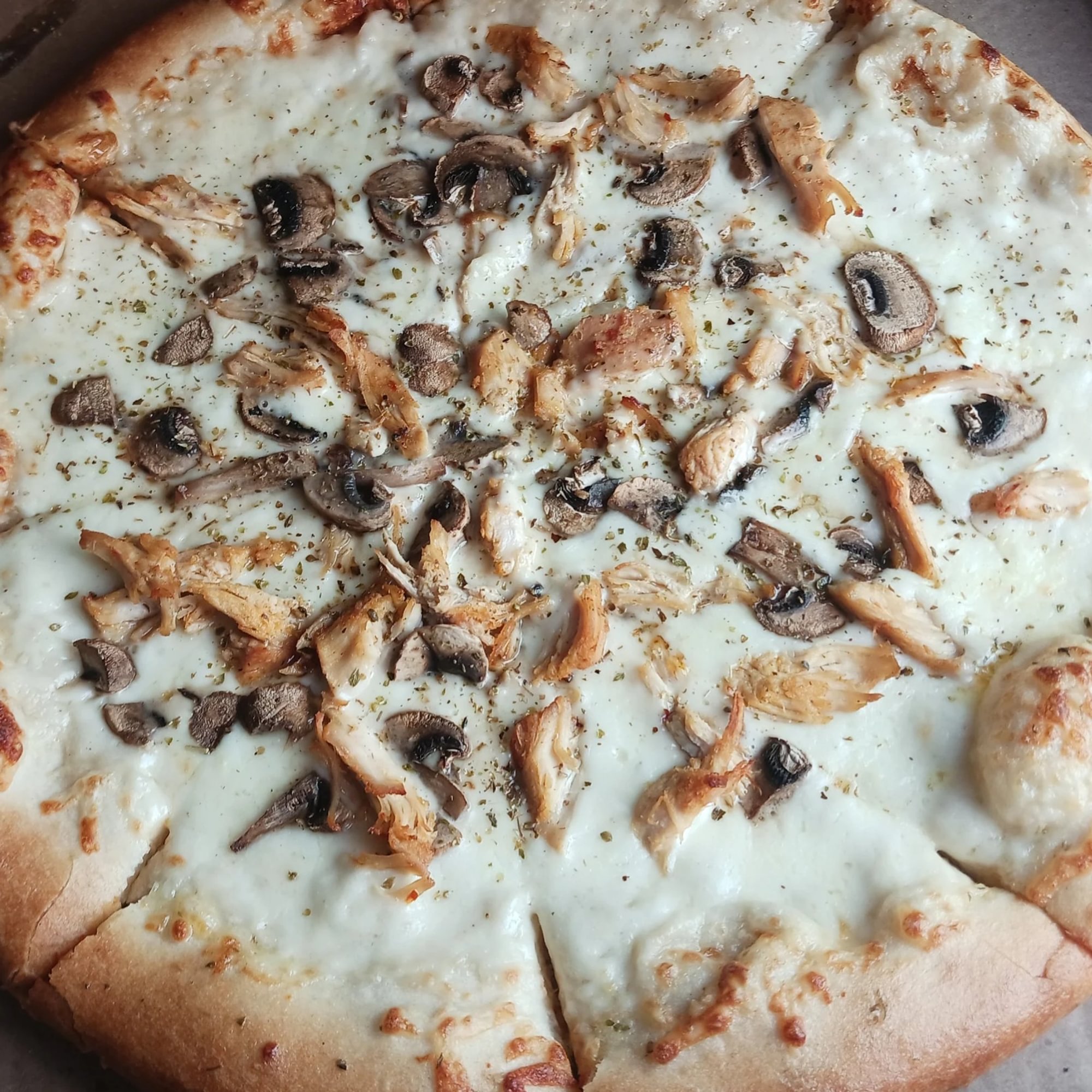 Chicken Alfredo Pizza