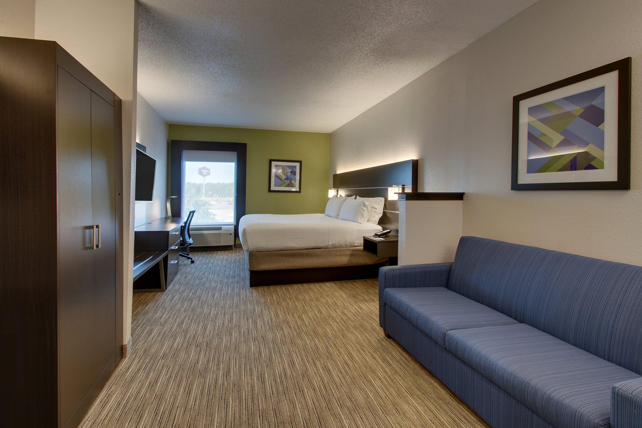 Holiday Inn Express & Suites Lebanon Photo