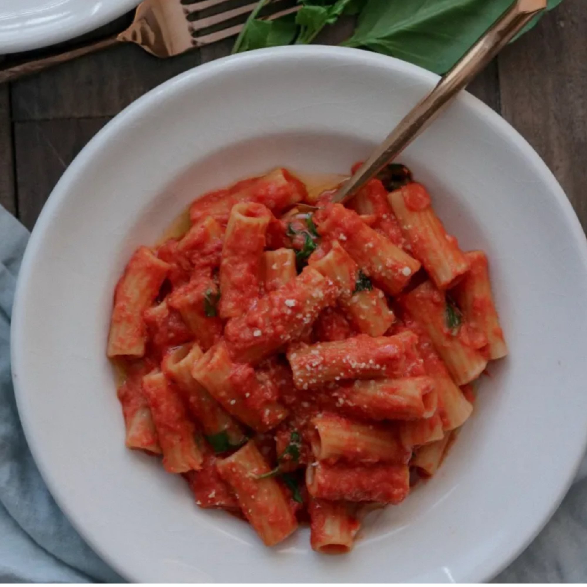 Ziti tomato sauce
