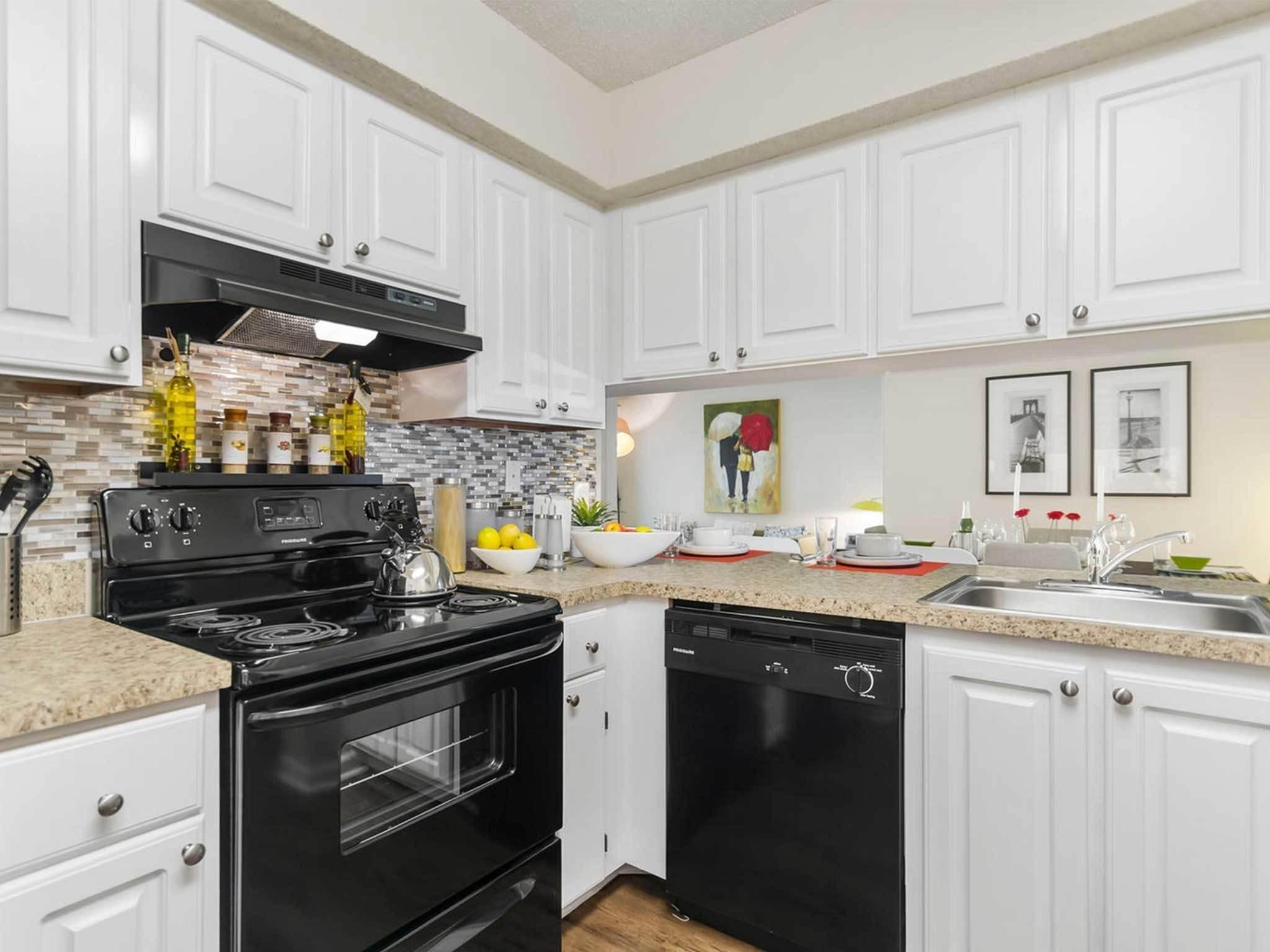 Advenir at Walden Lake Image