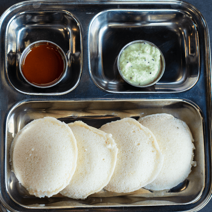 Idlis with Chutney