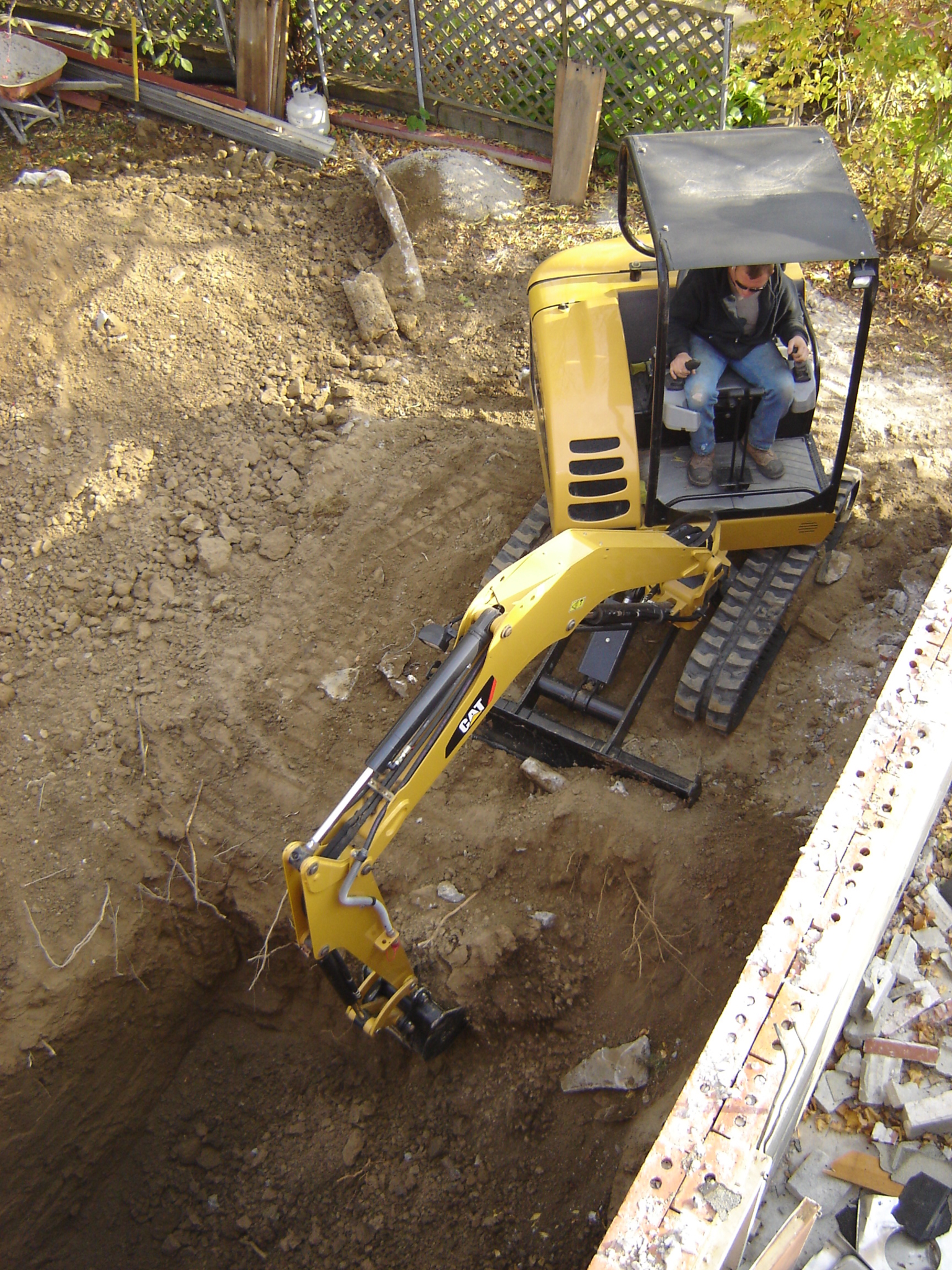 Images Absolute Construction Group Ltd