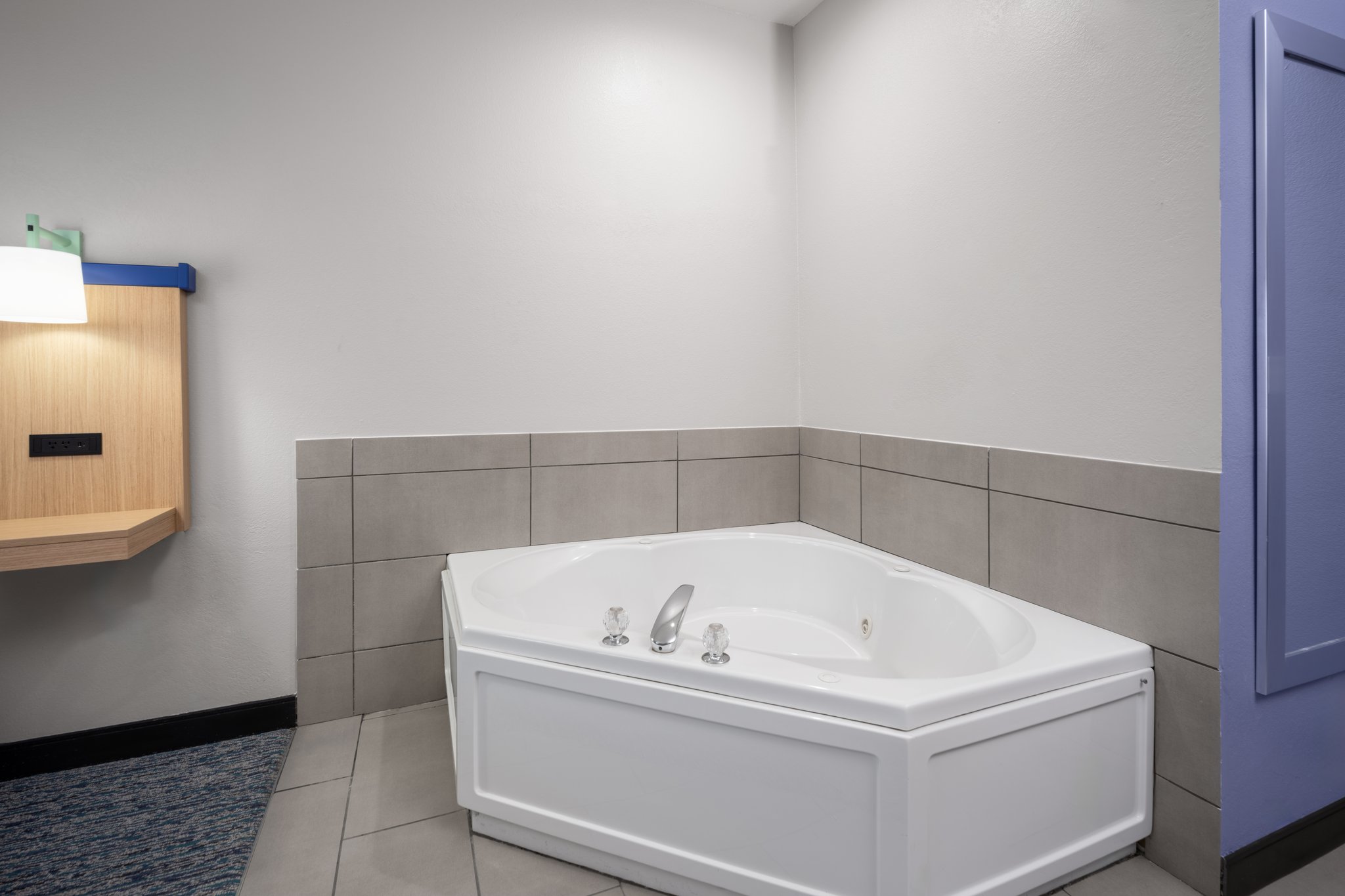 Garner Hotel Brookings by IHG Image