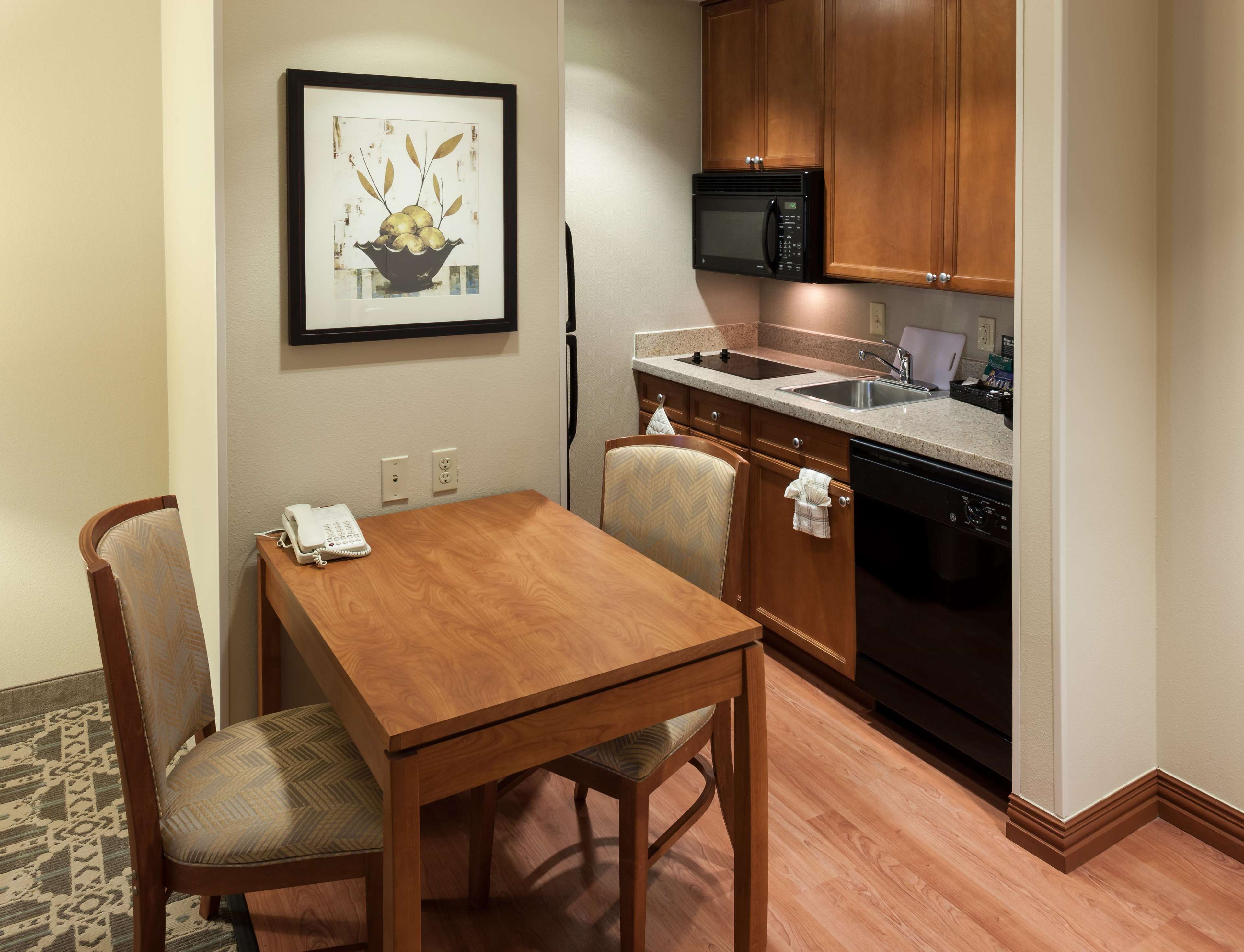 Homewood Suites by Hilton Irving-DFW Airport Photo