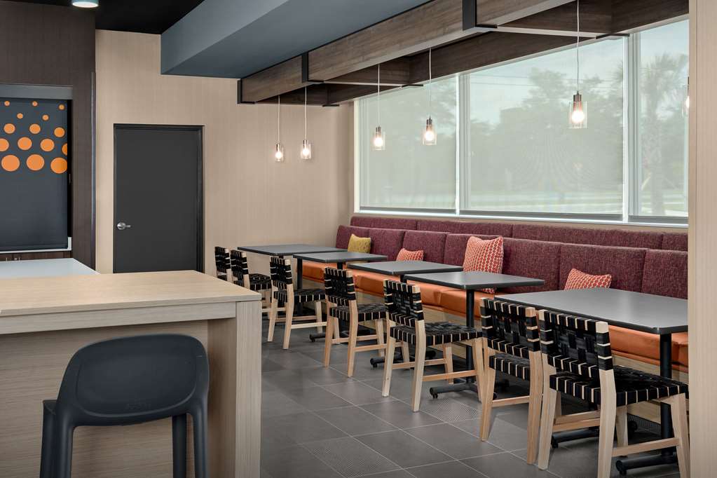 Tru by Hilton Jacksonville Airport I-95 Image