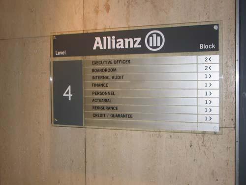 WAYFINDING DIRECTIONAL SIGNAGE