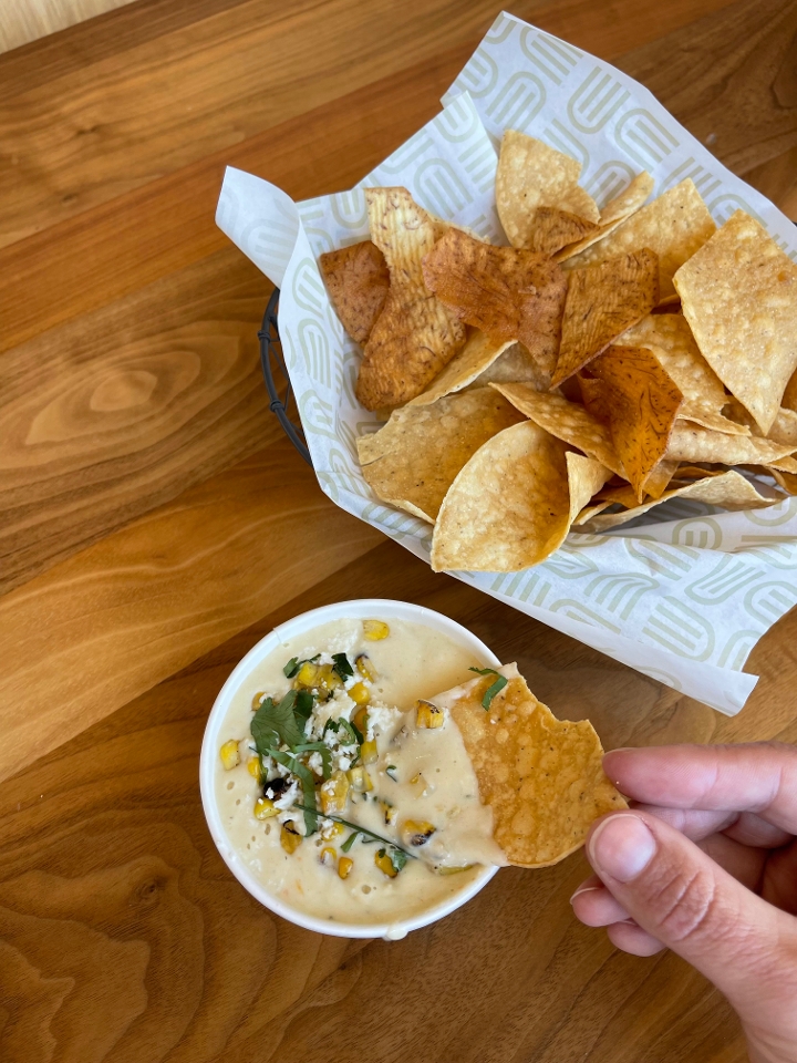 Street Corn Queso & Chips