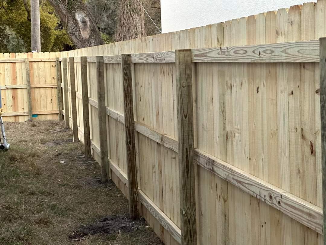 Top Rail Fence Pompano Beach Image