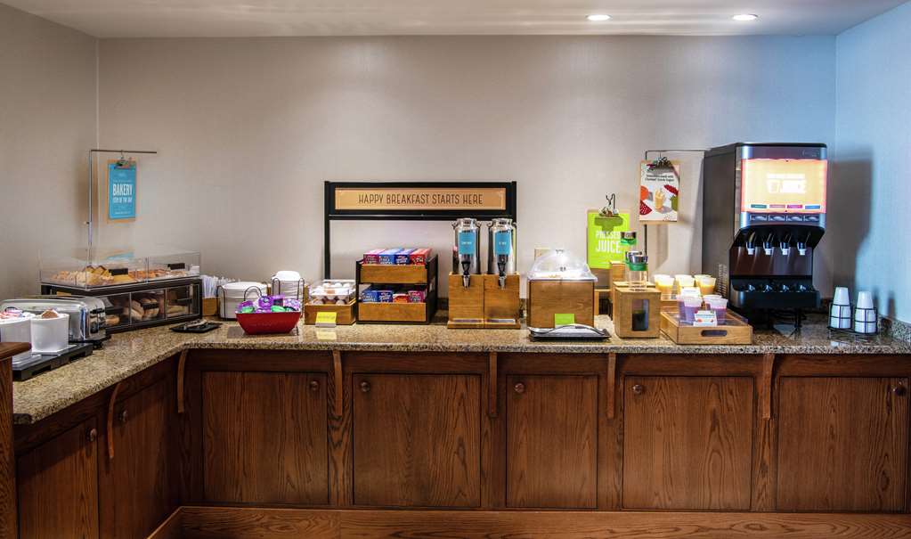 Hampton Inn & Suites Rochester/Victor Image