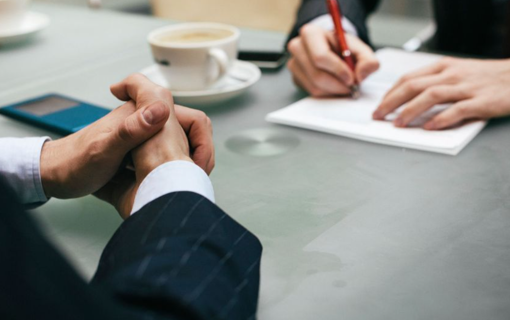 Robert D Ruzich &amp; Associates Logo