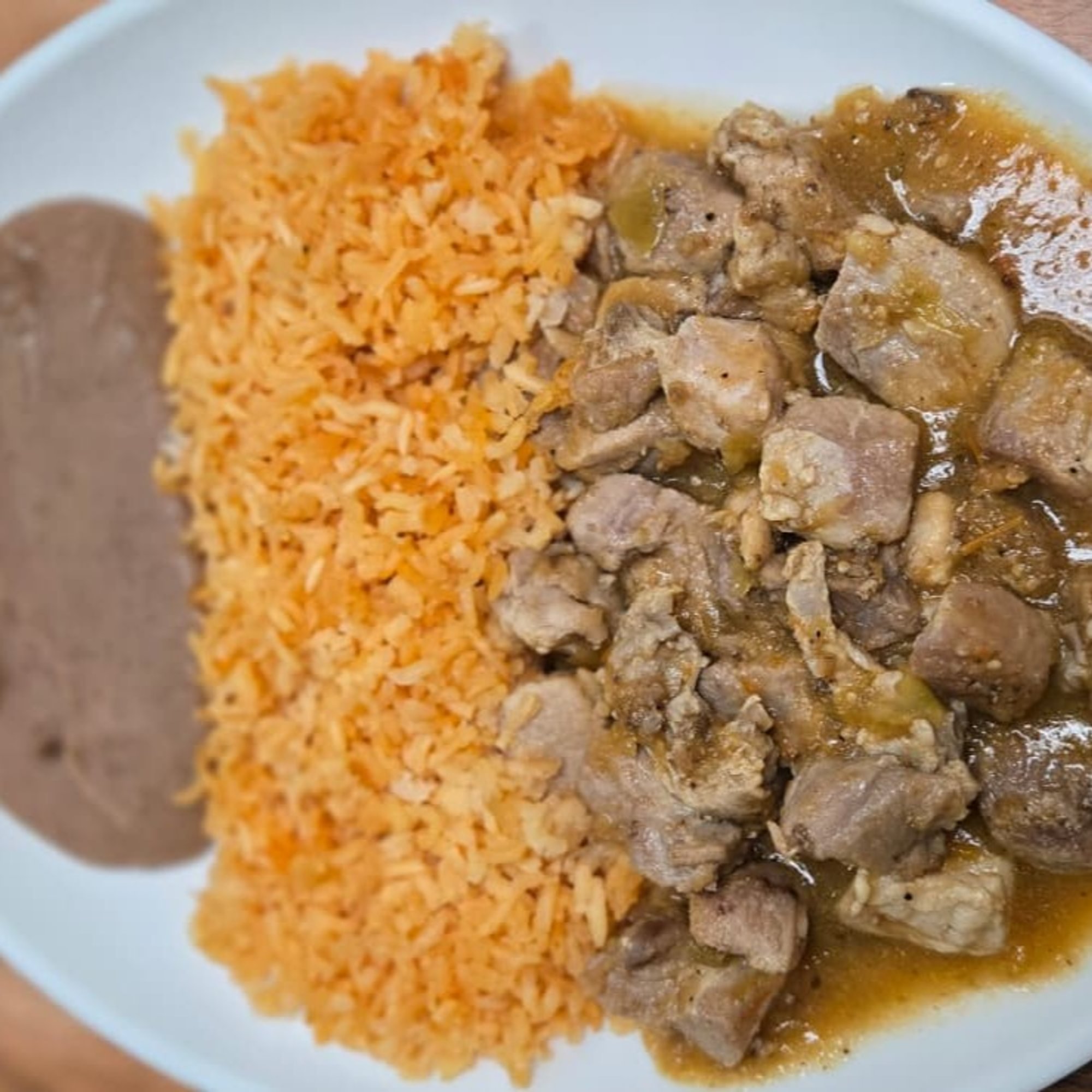 Carne de Puerco en salsa verde de la casa.