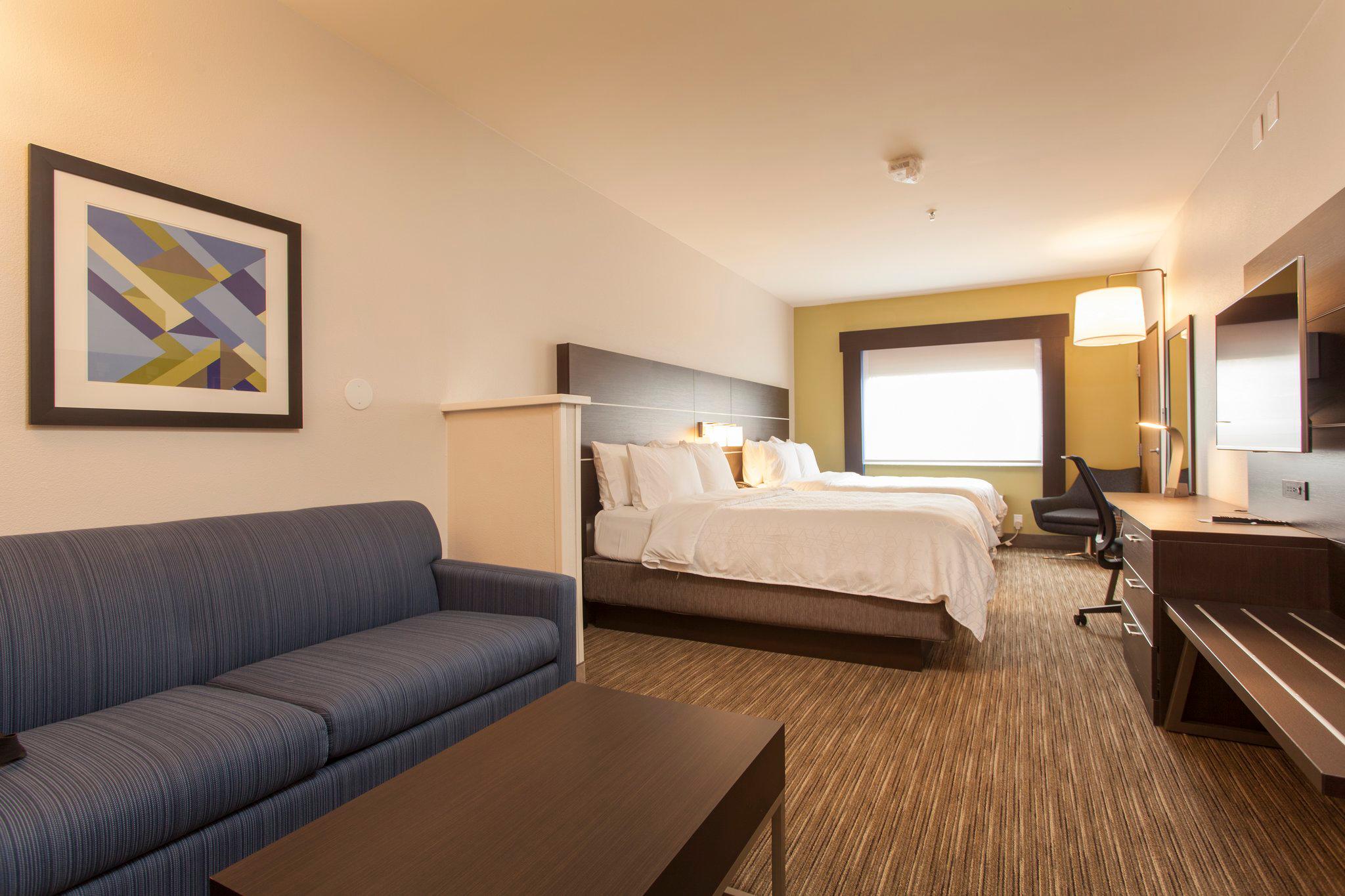 Holiday Inn Express & Suites Santa Fe by IHG Image