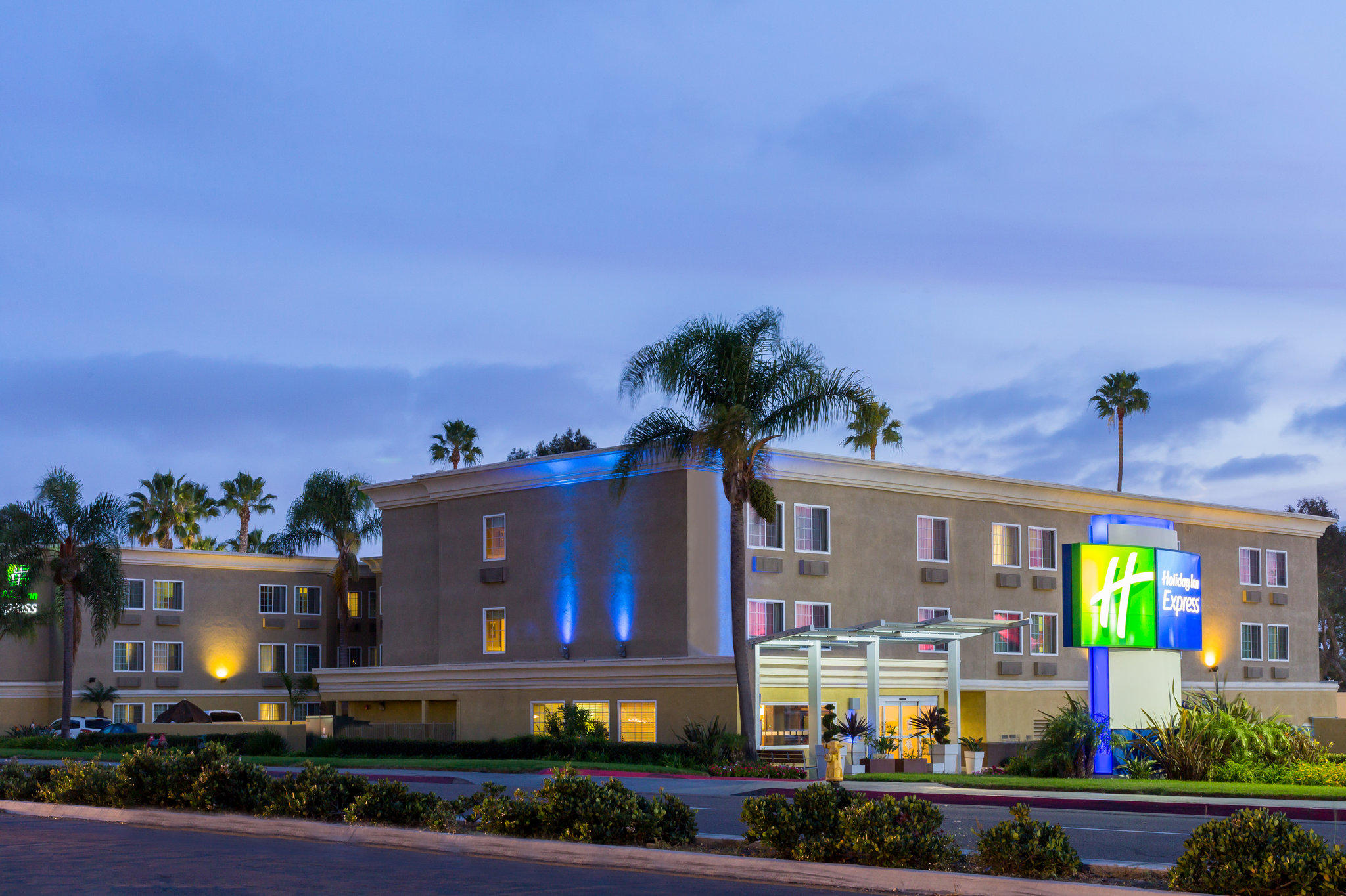 Holiday Inn Express San Diego Seaworld-Beach Area Photo