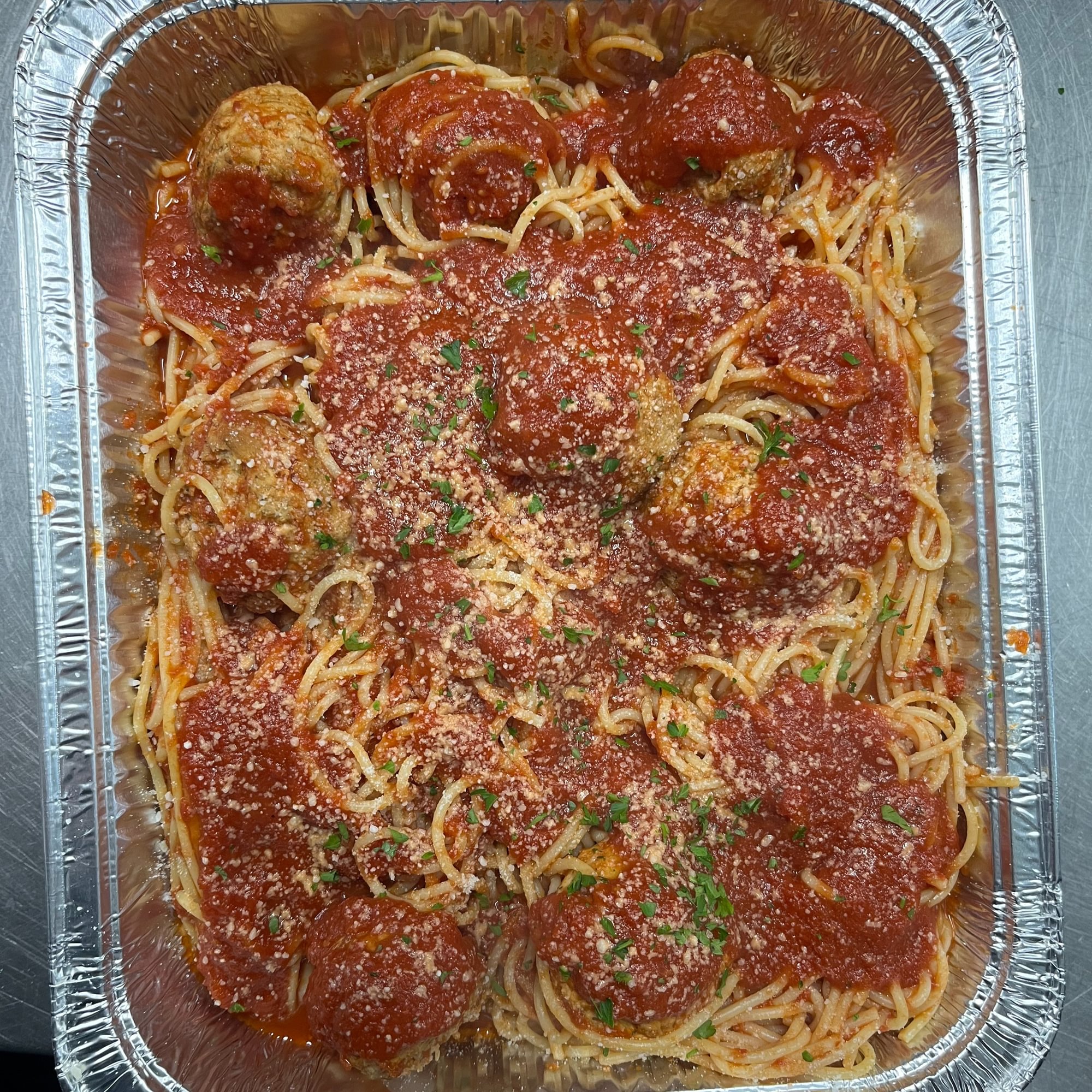 Spaghetti & (8) Meatballs
