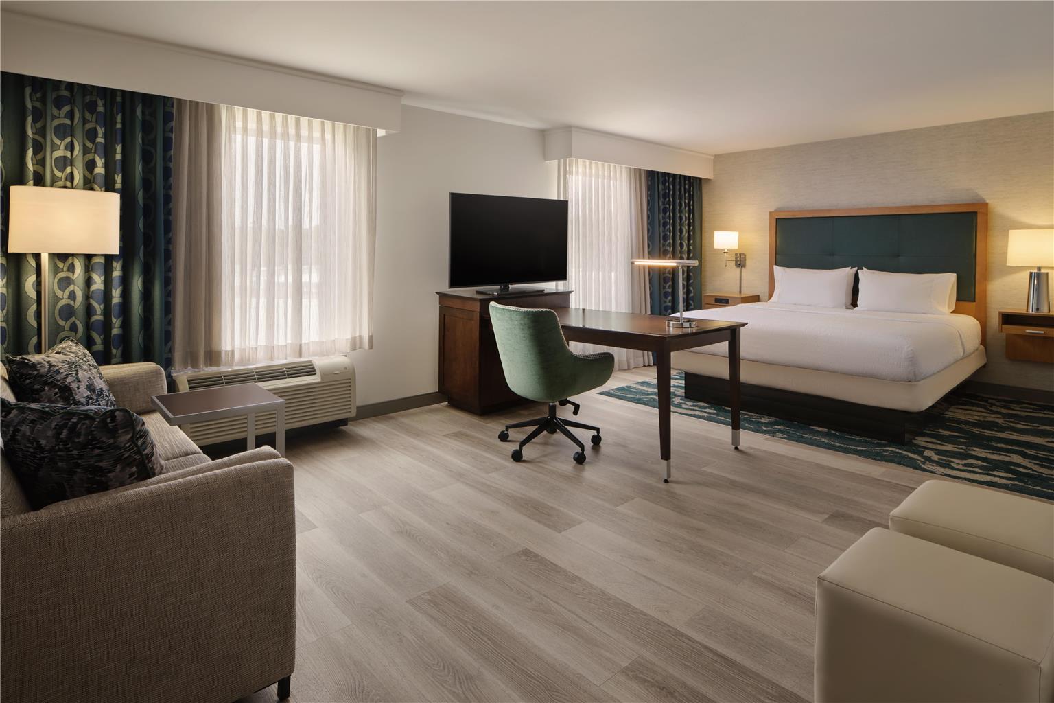 Hampton Inn Waynesboro Image