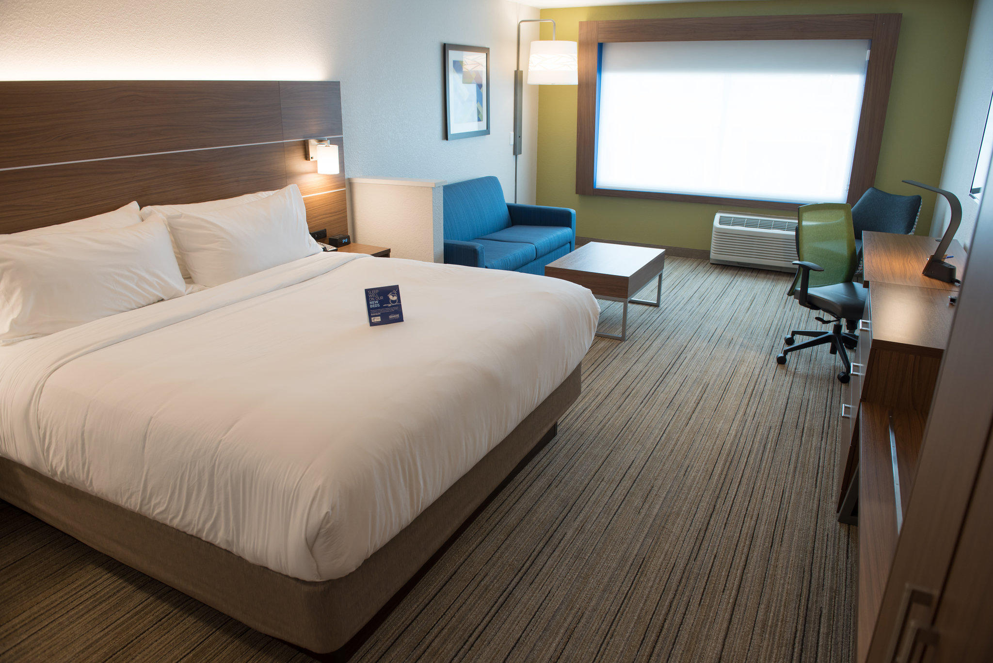 Holiday Inn Express & Suites Merrillville Photo