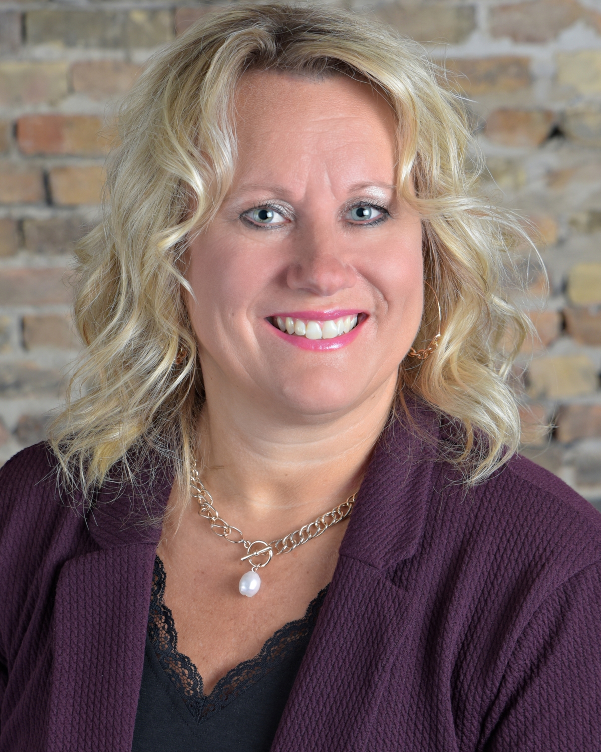 Janelle Binsfeld - Thrivent