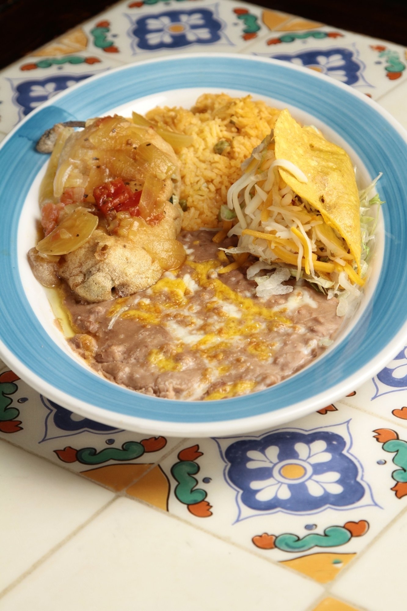 L-CHILE RELLENO & TACO