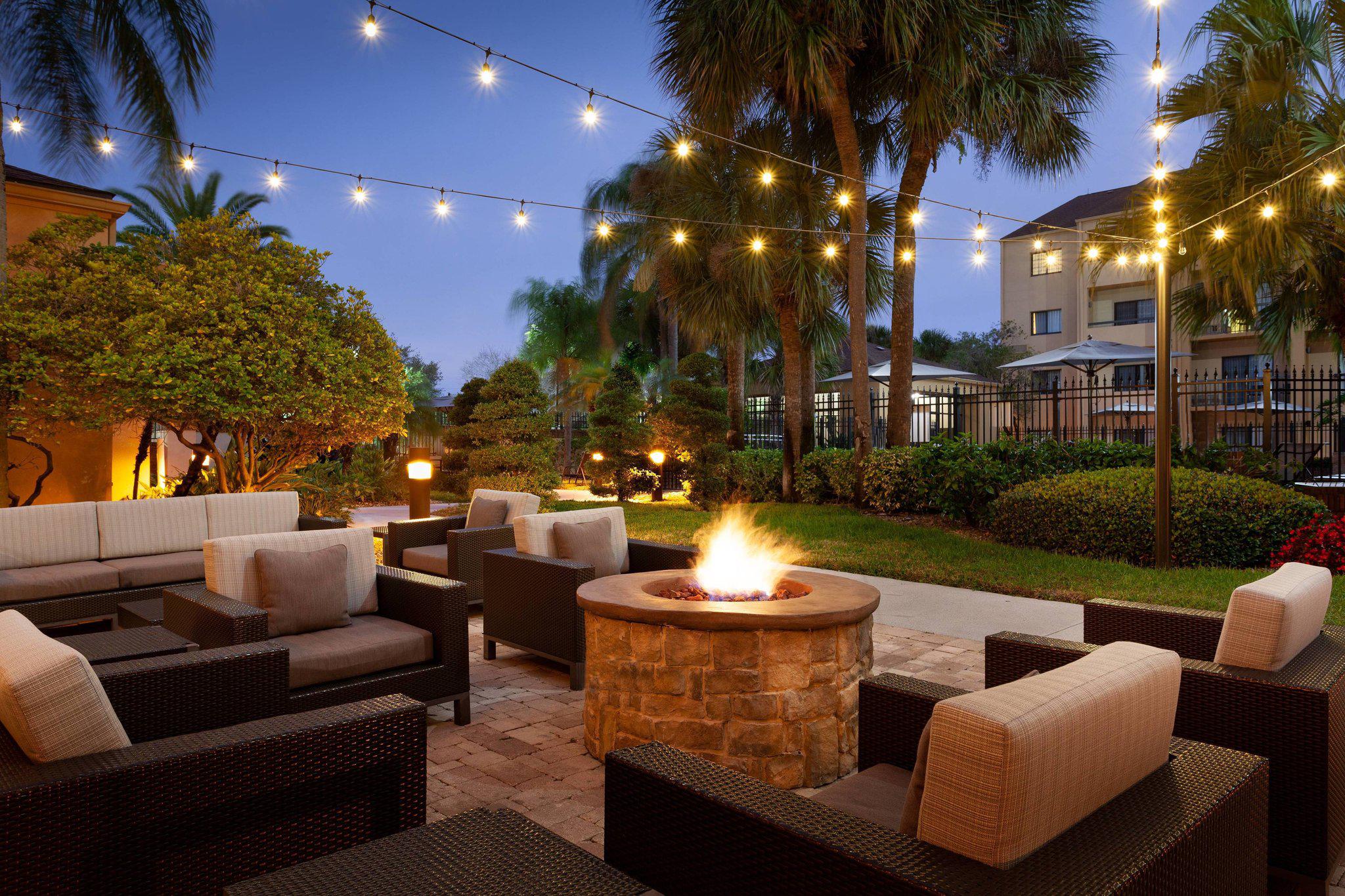 Courtyard by Marriott Tampa Westshore/Airport Photo