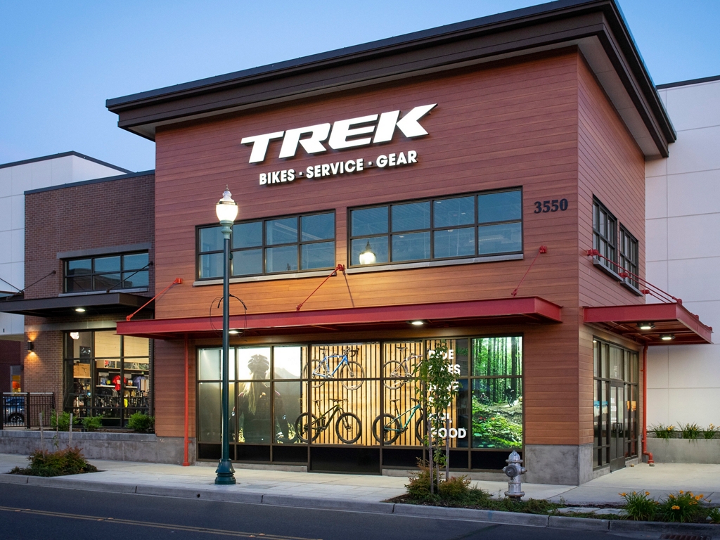 tacoma trek store